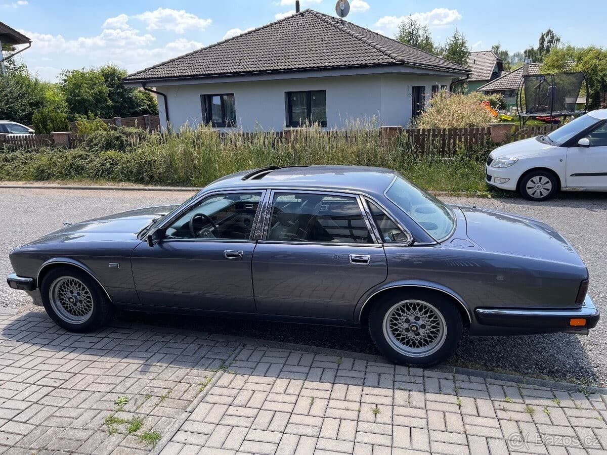 1987 Jaguar XJ - 6