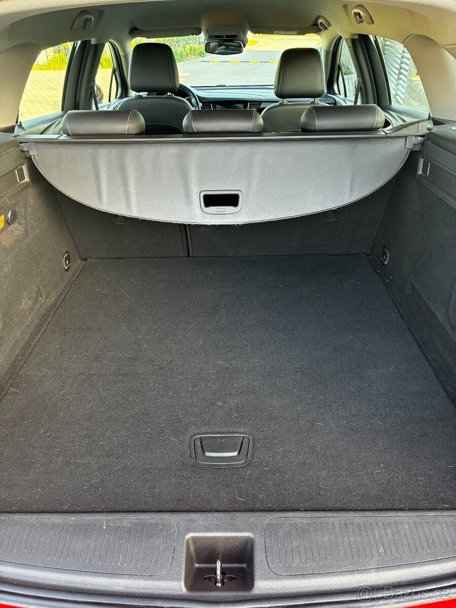 2017 Opel ASTRA - 13