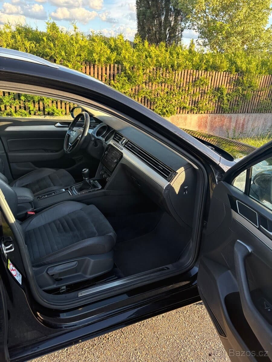2018 Volkswagen PASSAT - 3