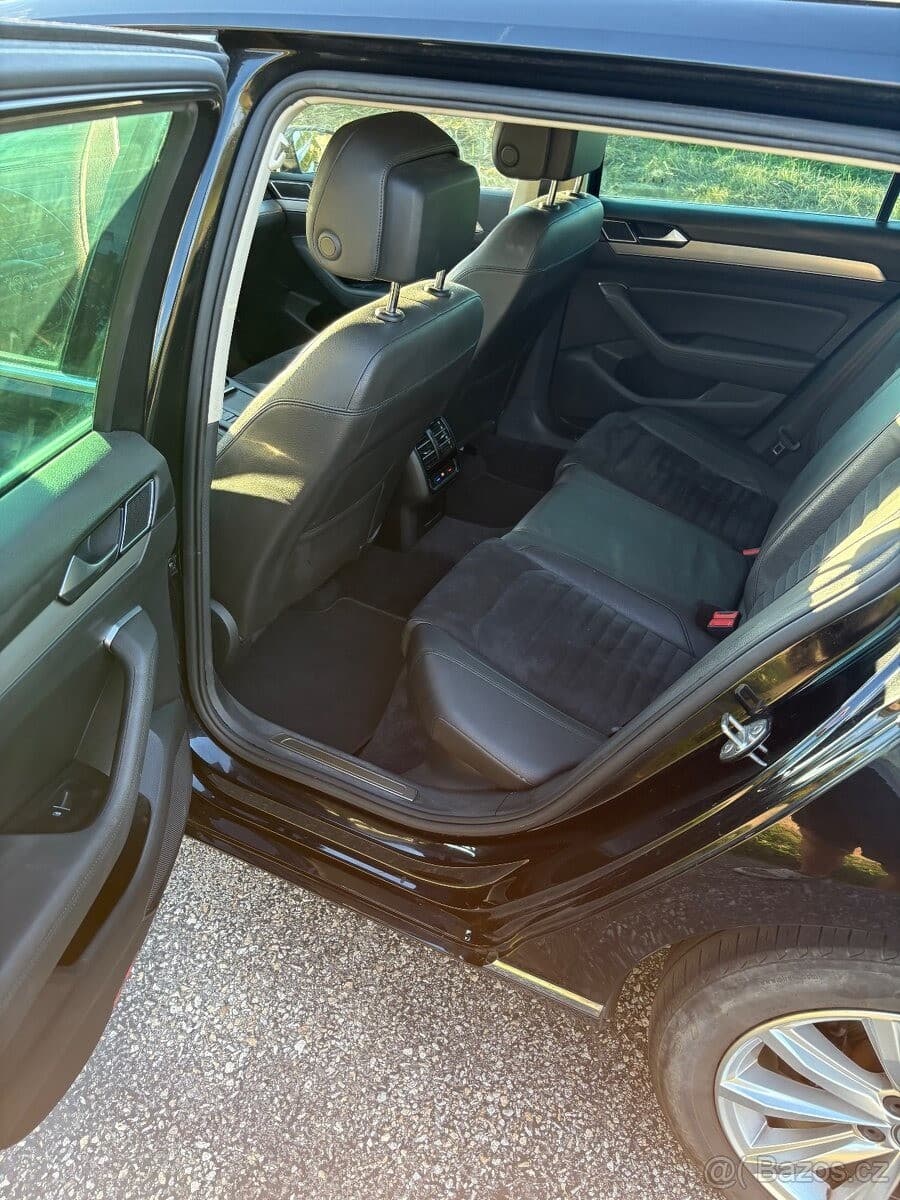 2018 Volkswagen PASSAT - 7