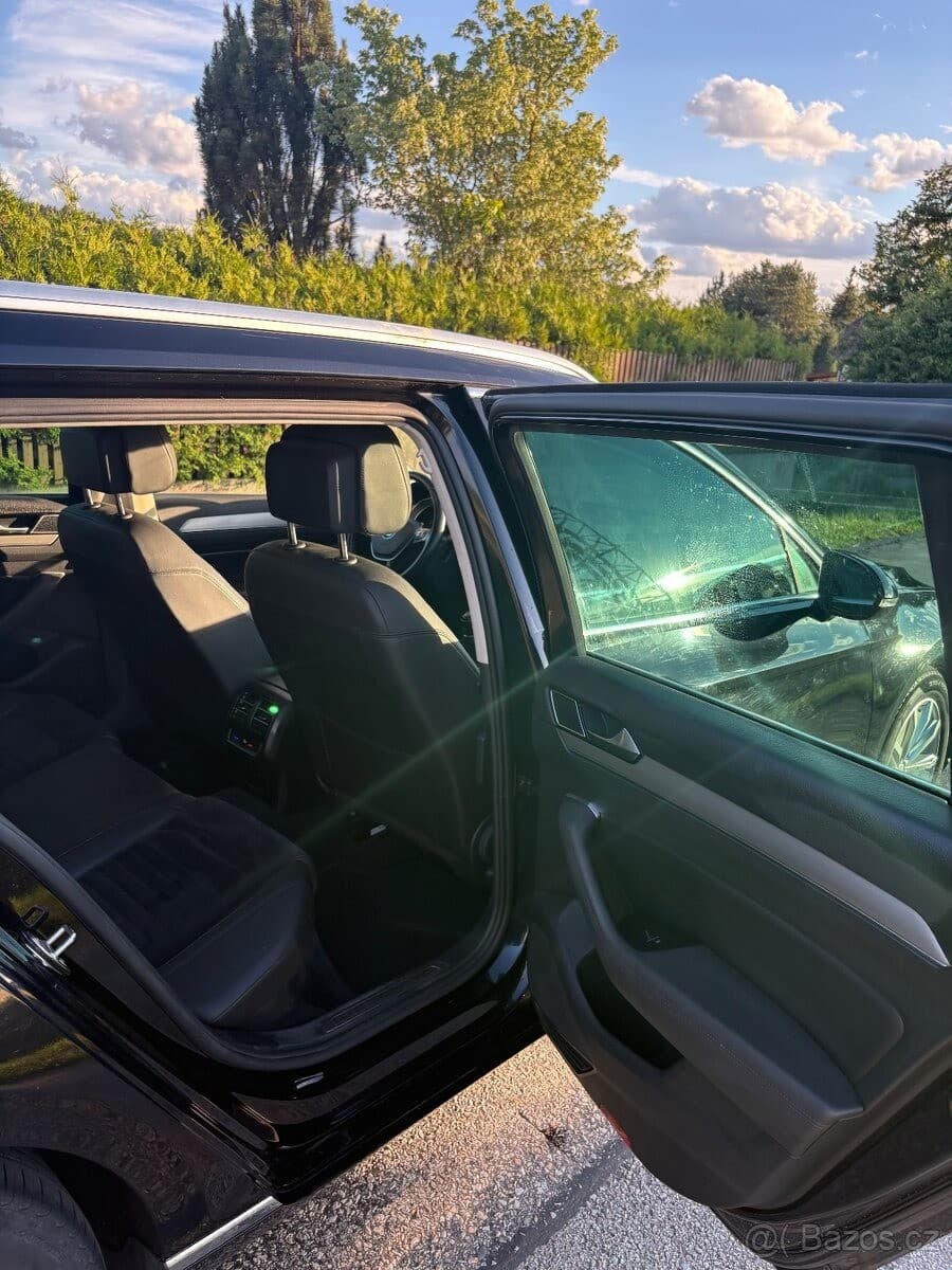 2018 Volkswagen PASSAT - 8