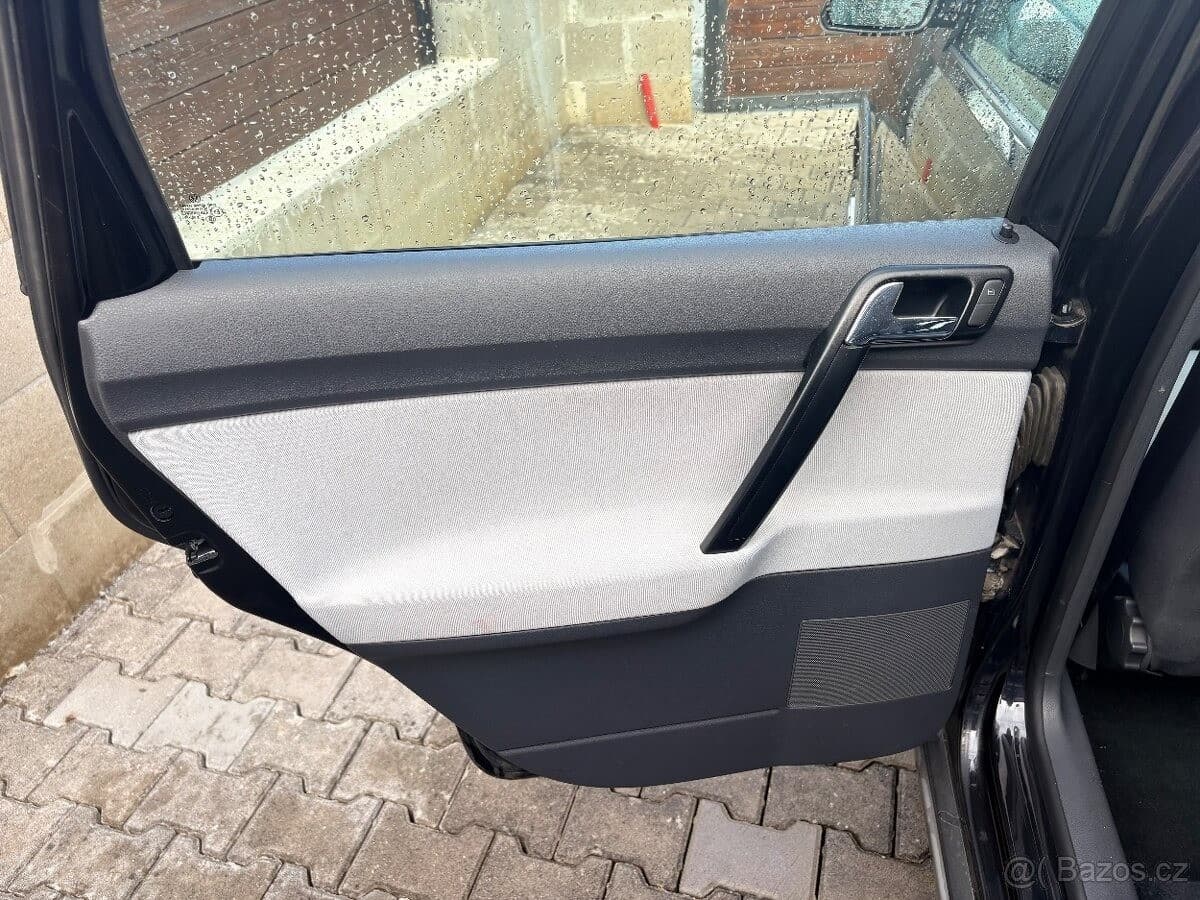 Volkswagen POLO - 11