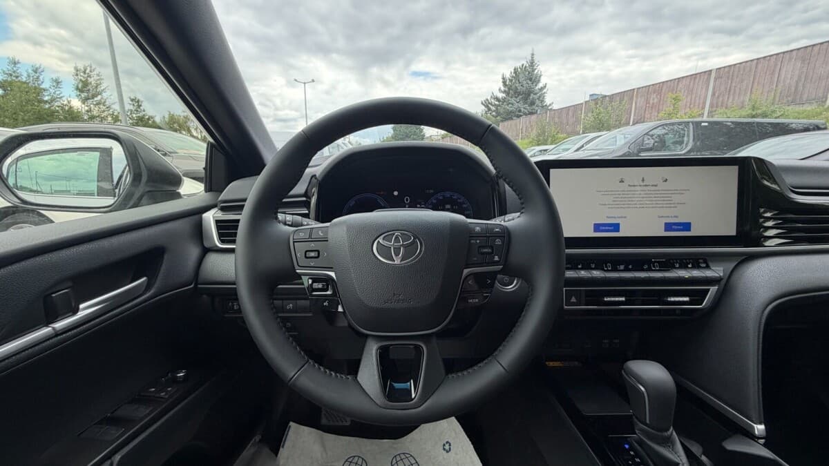 Toyota CAMRY - 10
