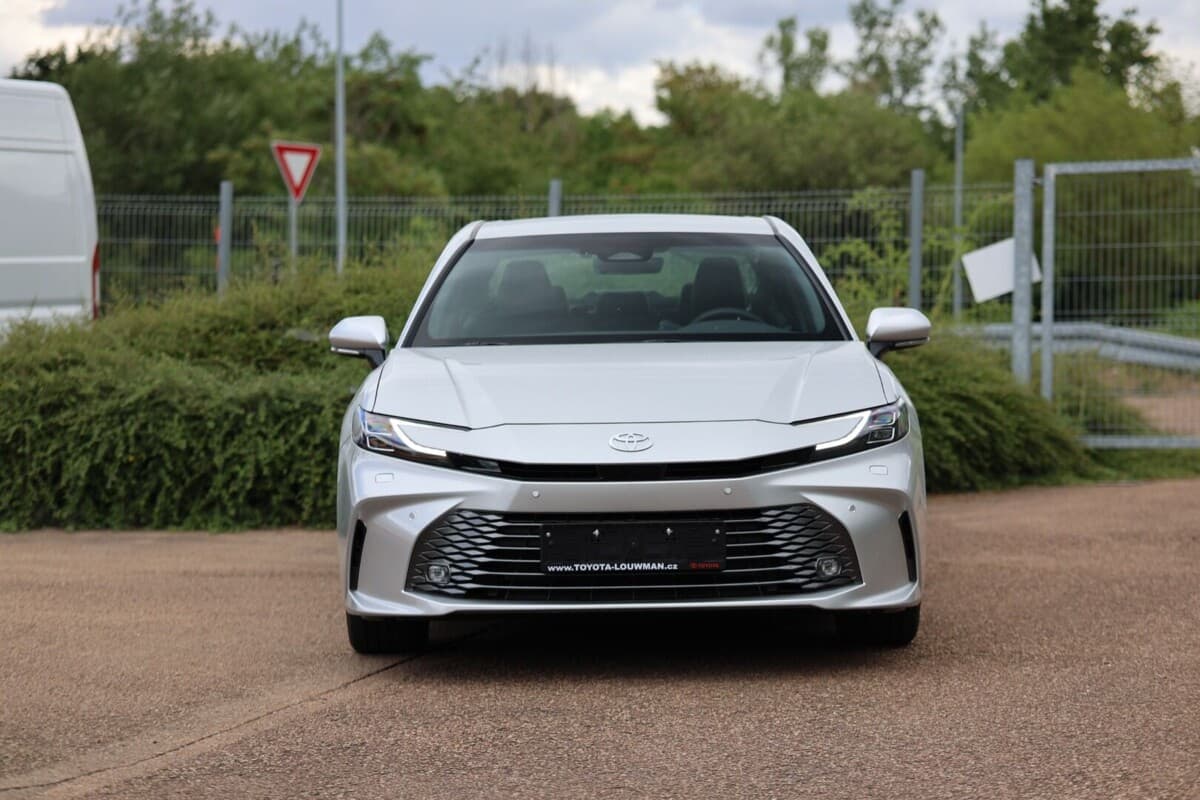 Toyota CAMRY - 3