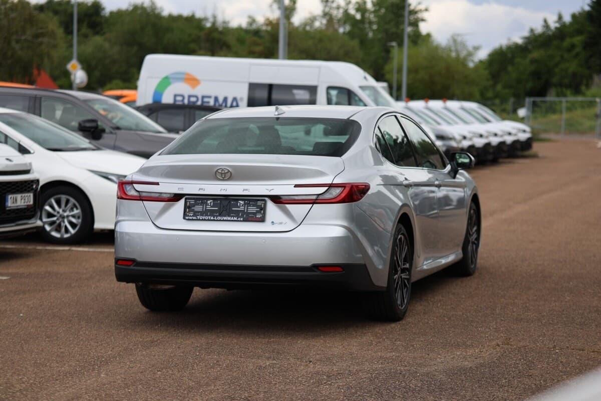 Toyota CAMRY - 5