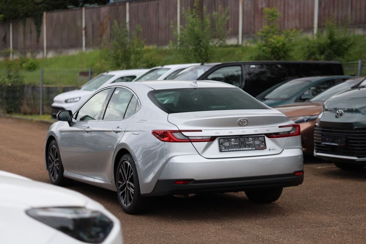 Toyota CAMRY - 6