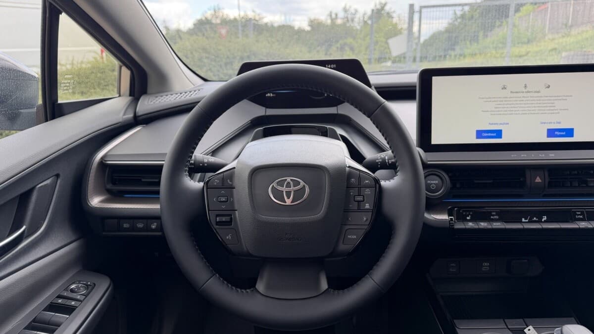 Toyota PRIUS - 16