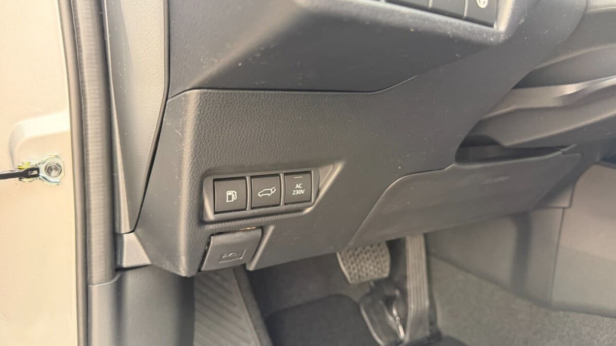 Toyota PRIUS - 18