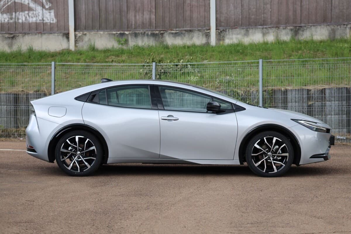 Toyota PRIUS - 4