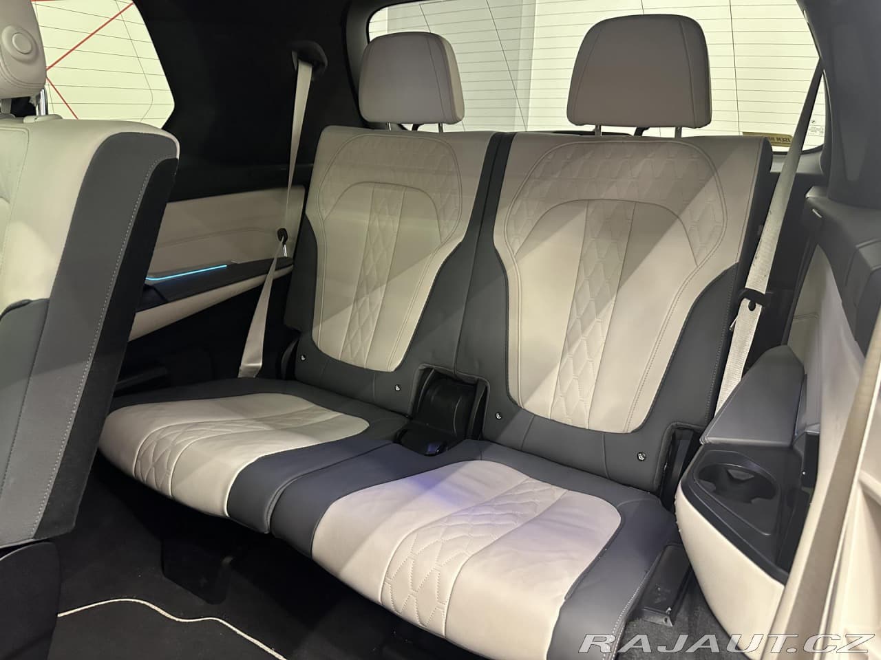 2023 BMW X7 - 15