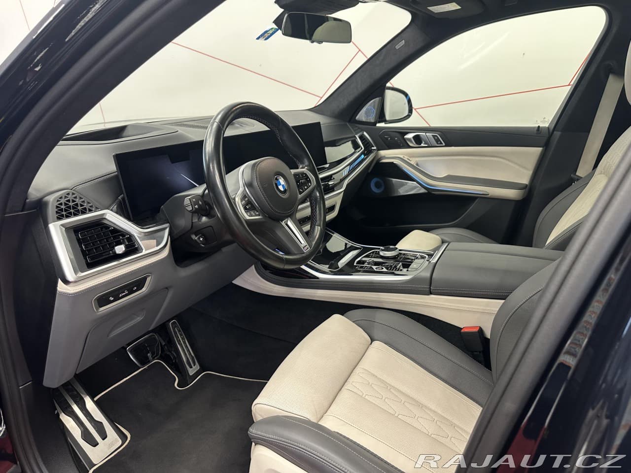 2023 BMW X7 - 8
