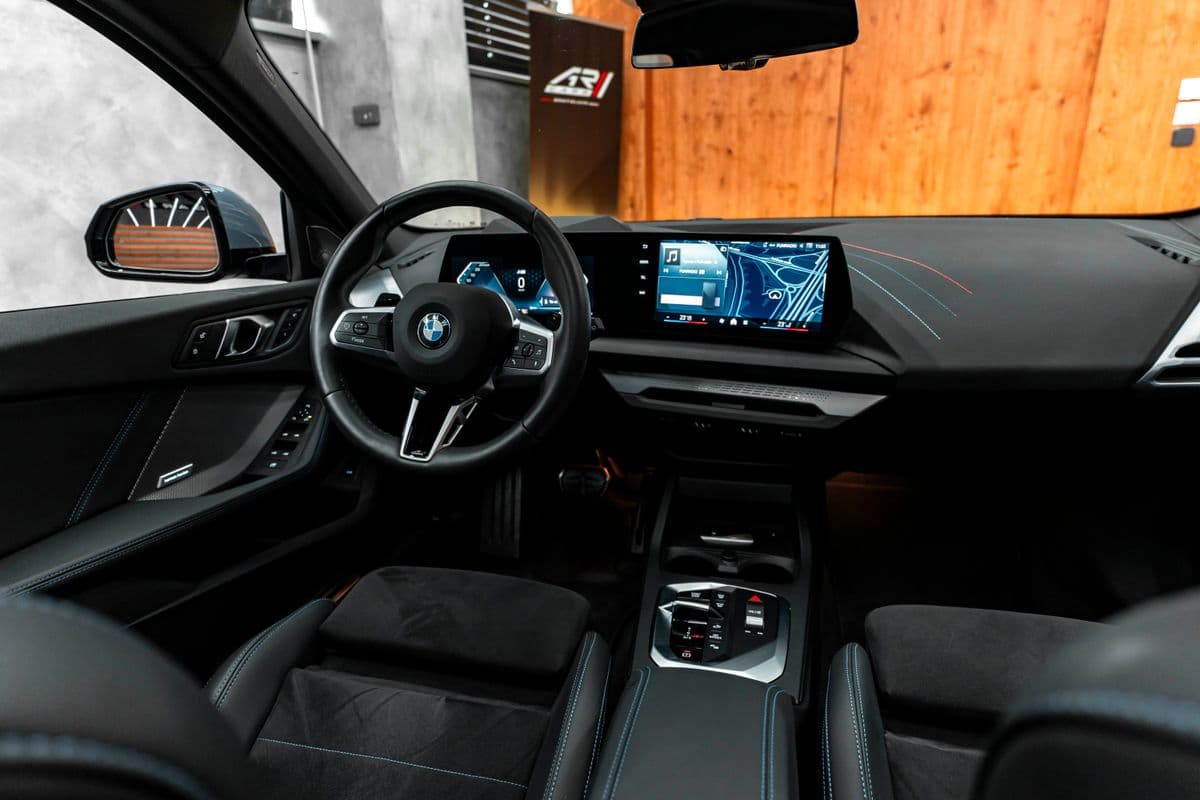 2024 BMW 1-SERIES - 12