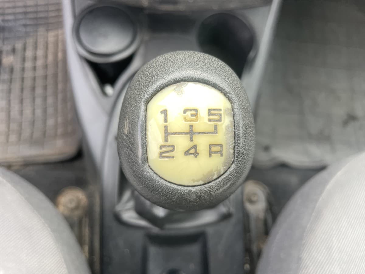 2002 Ford FOCUS - 16