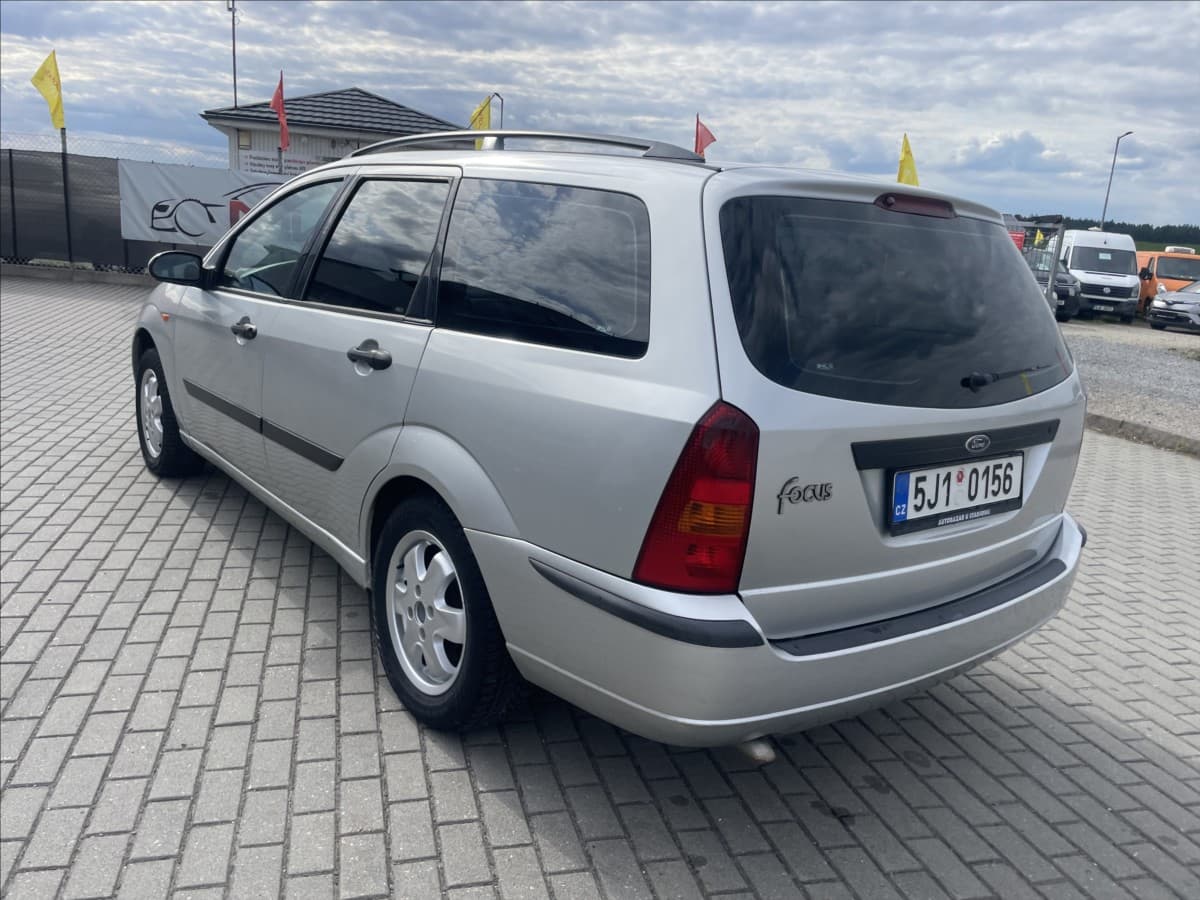 2002 Ford FOCUS - 3