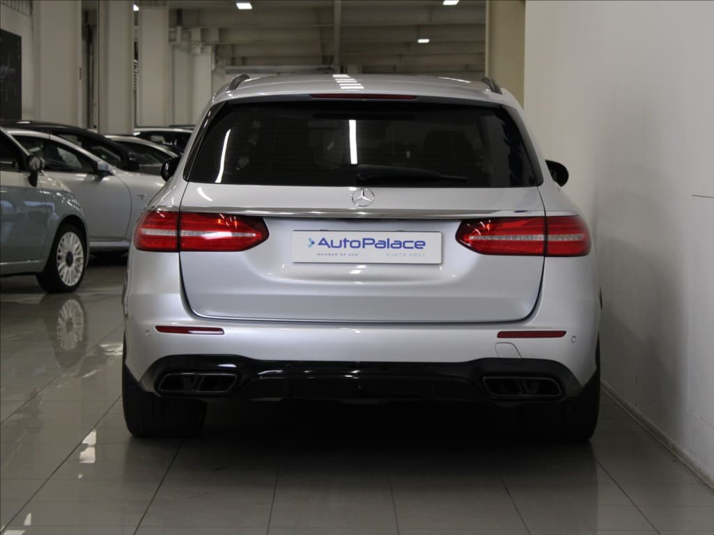 2019 Mercedes-Benz E-CLASS - 4
