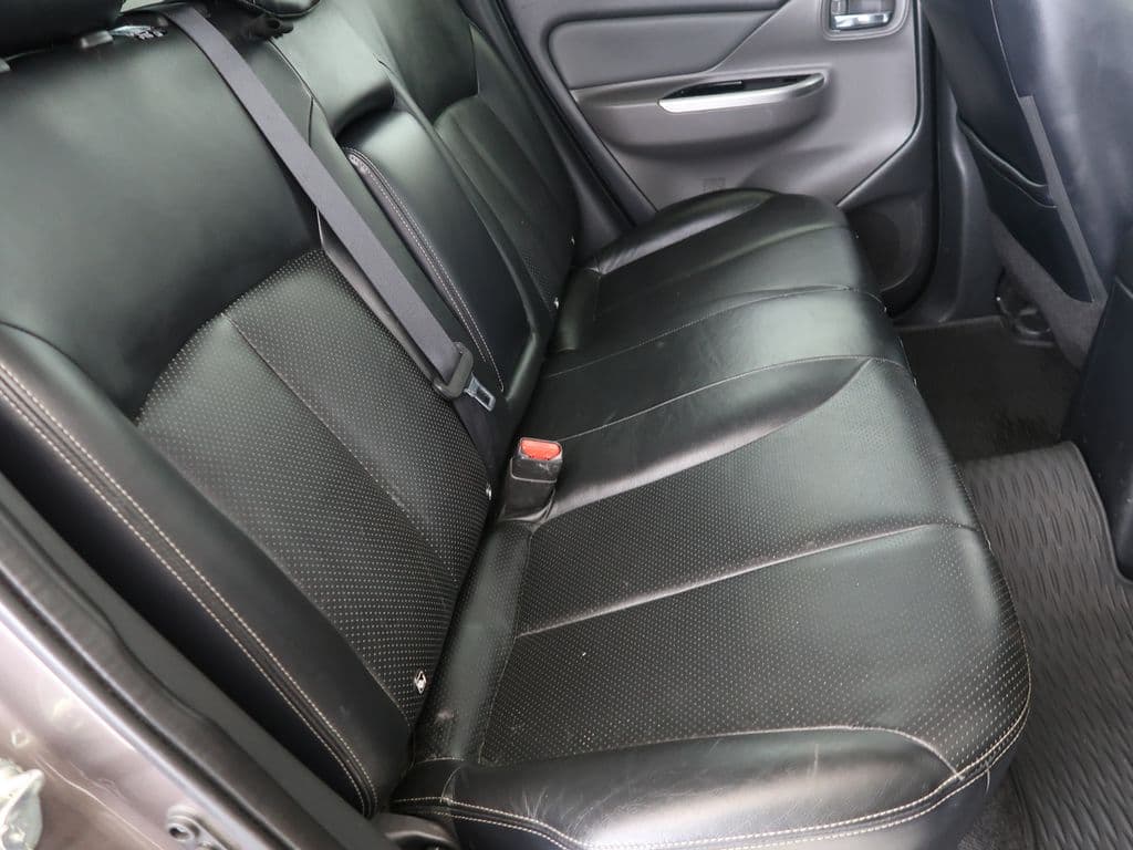 2017 Mitsubishi L200 - 13