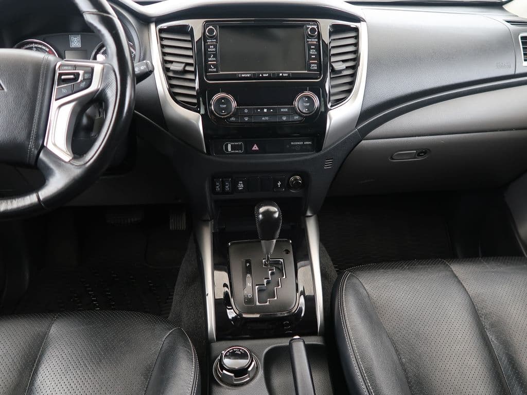2017 Mitsubishi L200 - 17