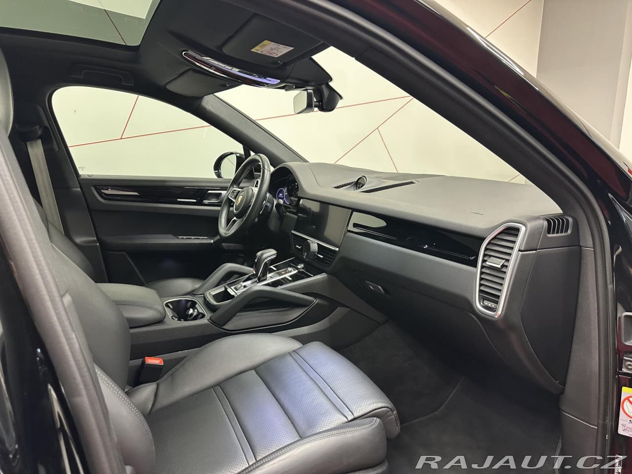 2023 Porsche CAYENNE - 10