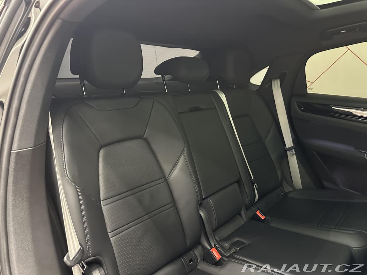 2023 Porsche CAYENNE - 13