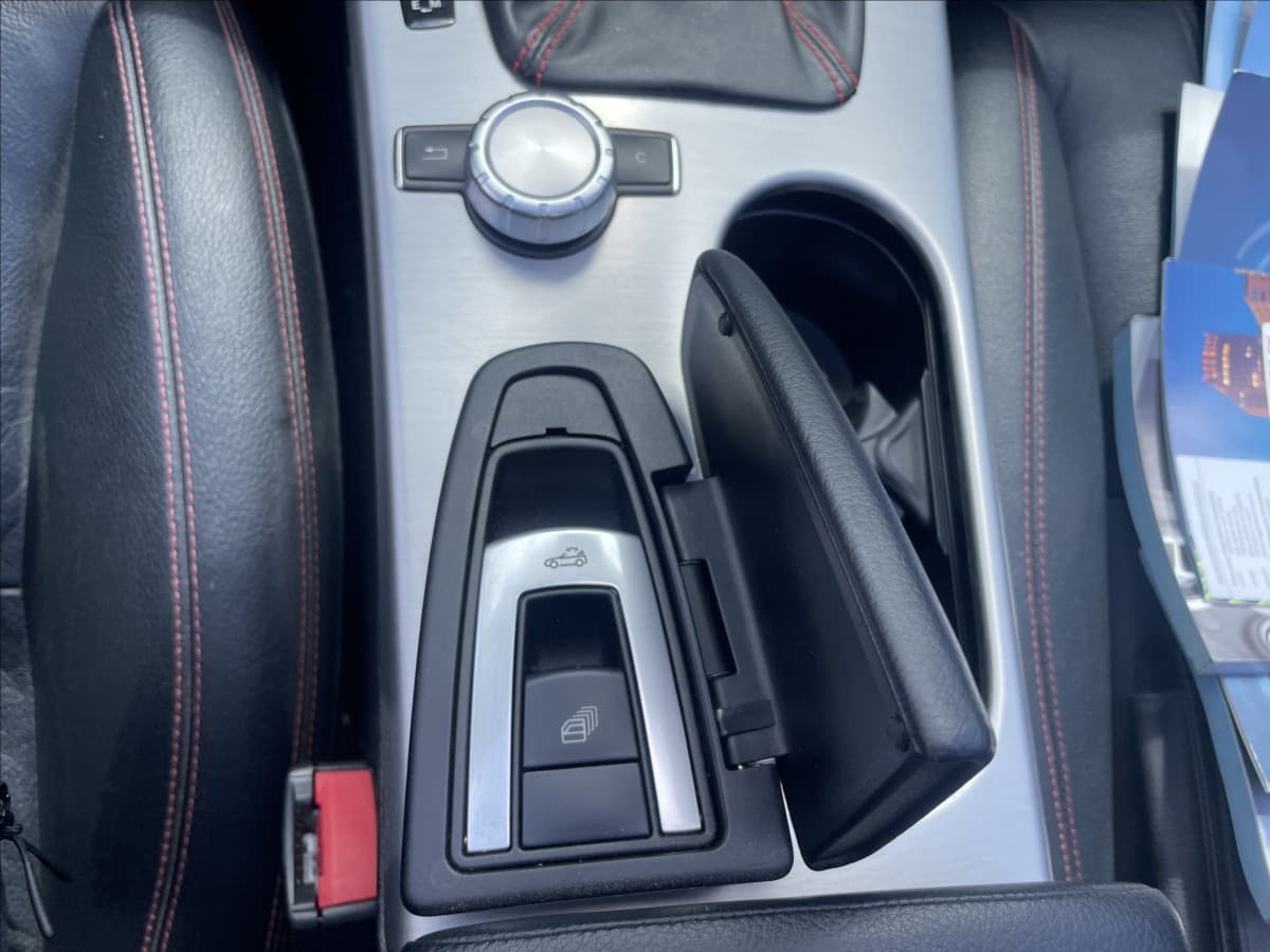 2011 Mercedes-Benz SLK - 15