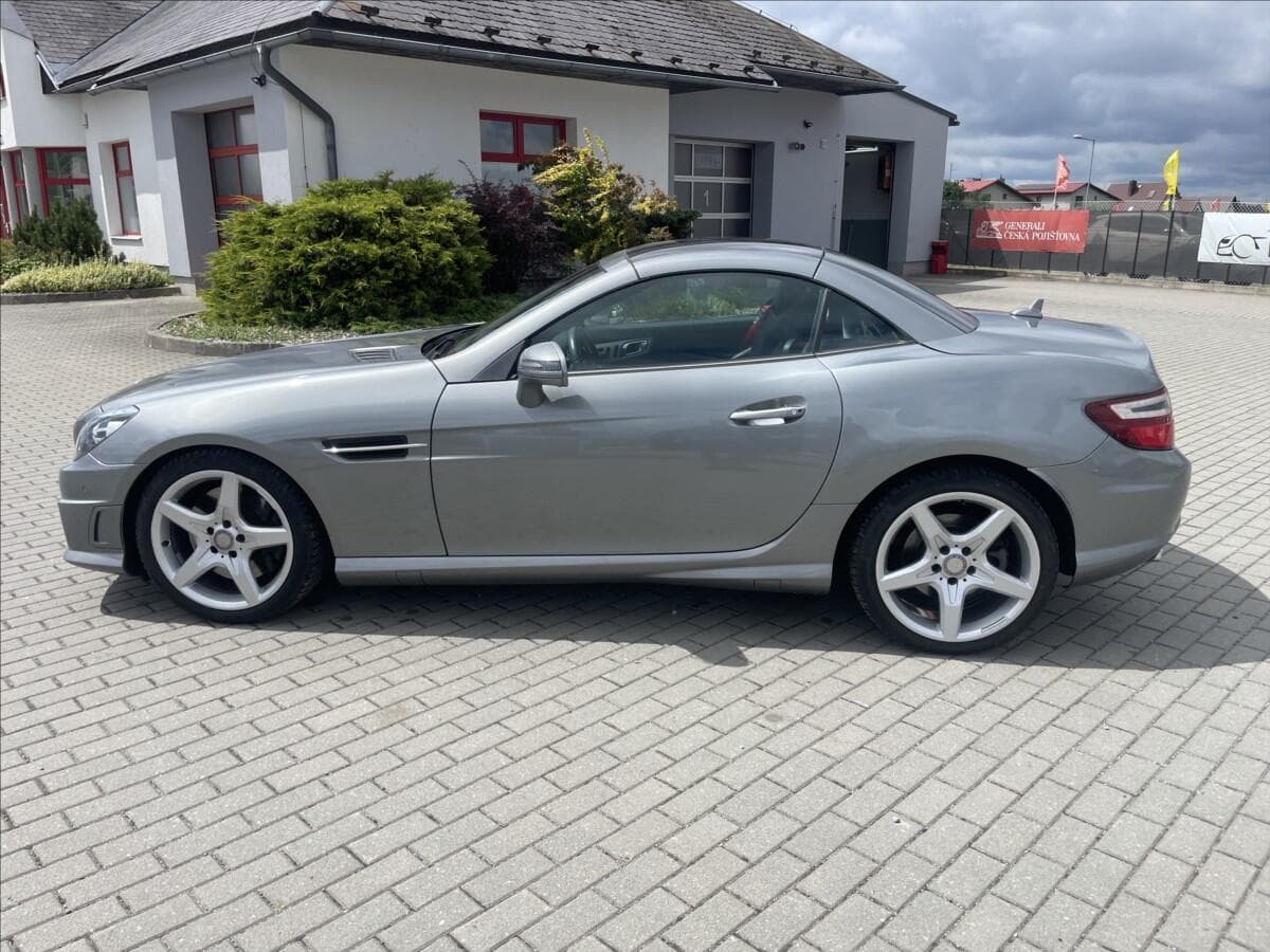 2011 Mercedes-Benz SLK - 2