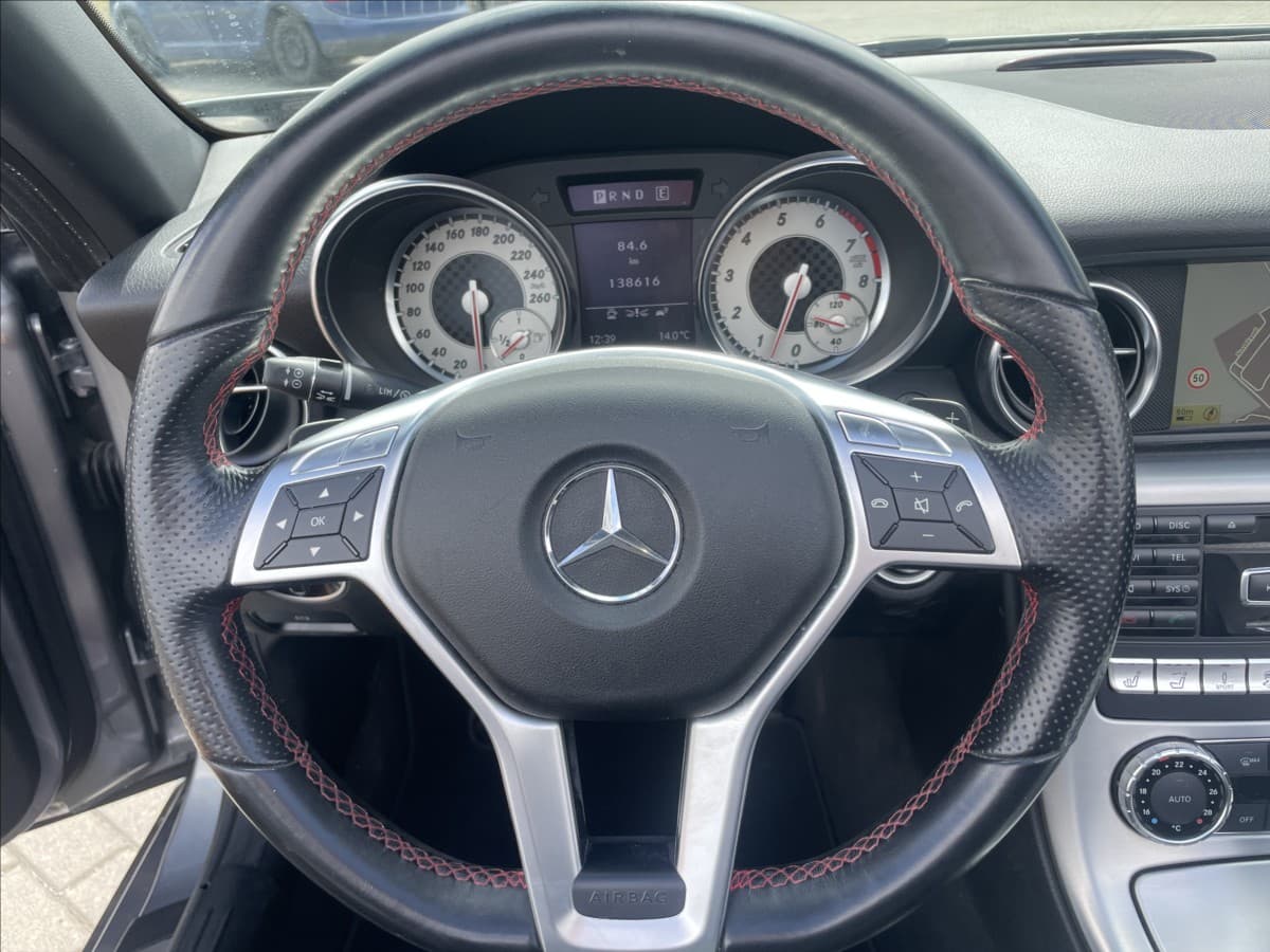 2011 Mercedes-Benz SLK - 8