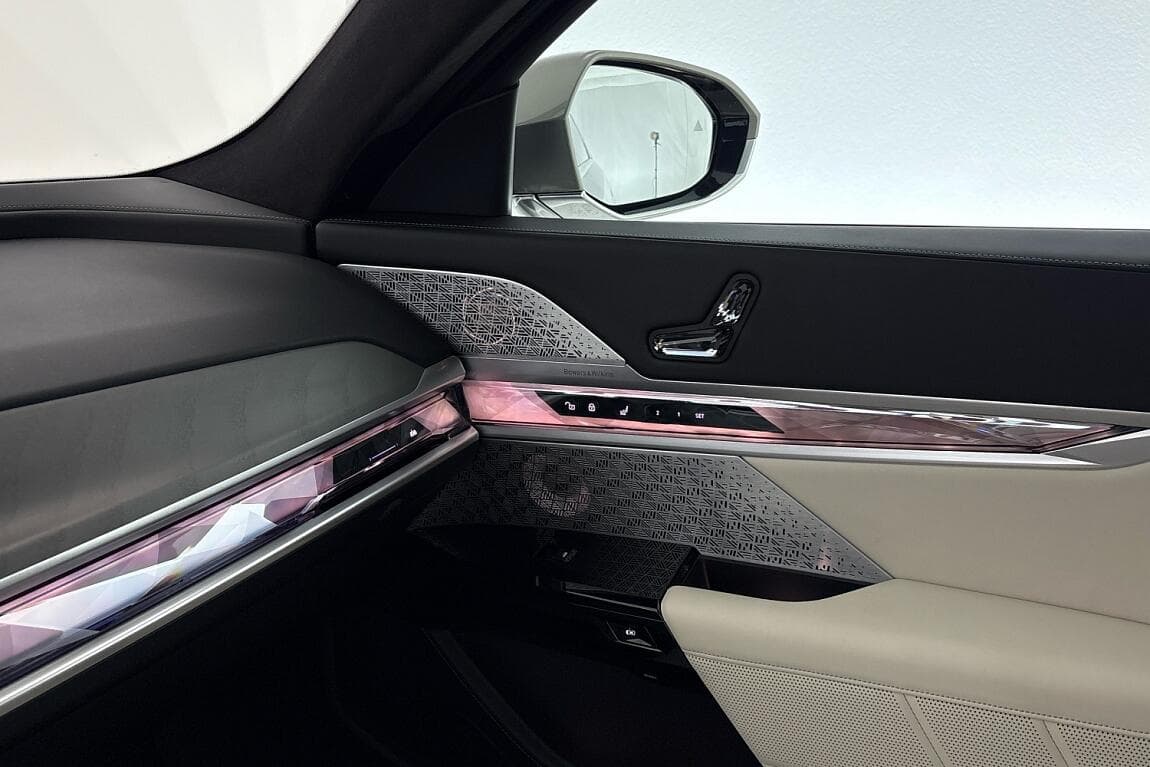 2022 BMW I7 - 20