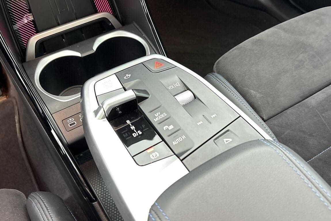 2025 BMW X1 - 11