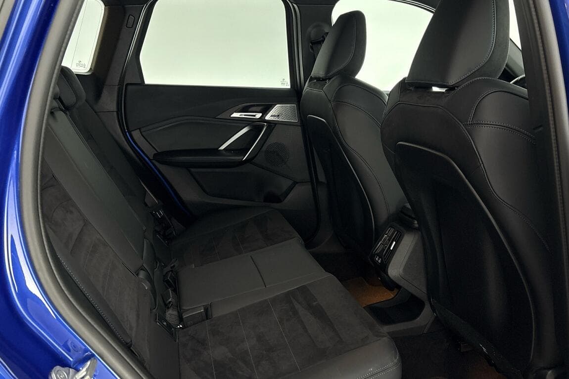 2025 BMW X1 - 12