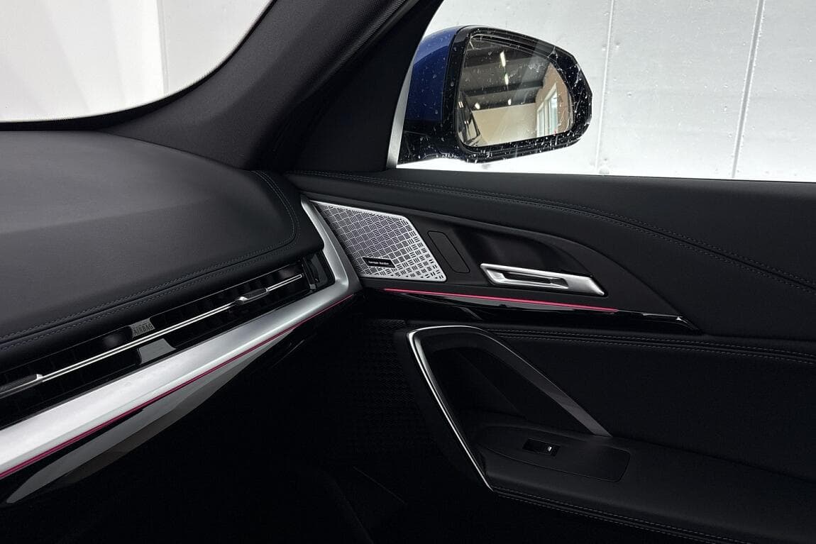 2025 BMW X1 - 18