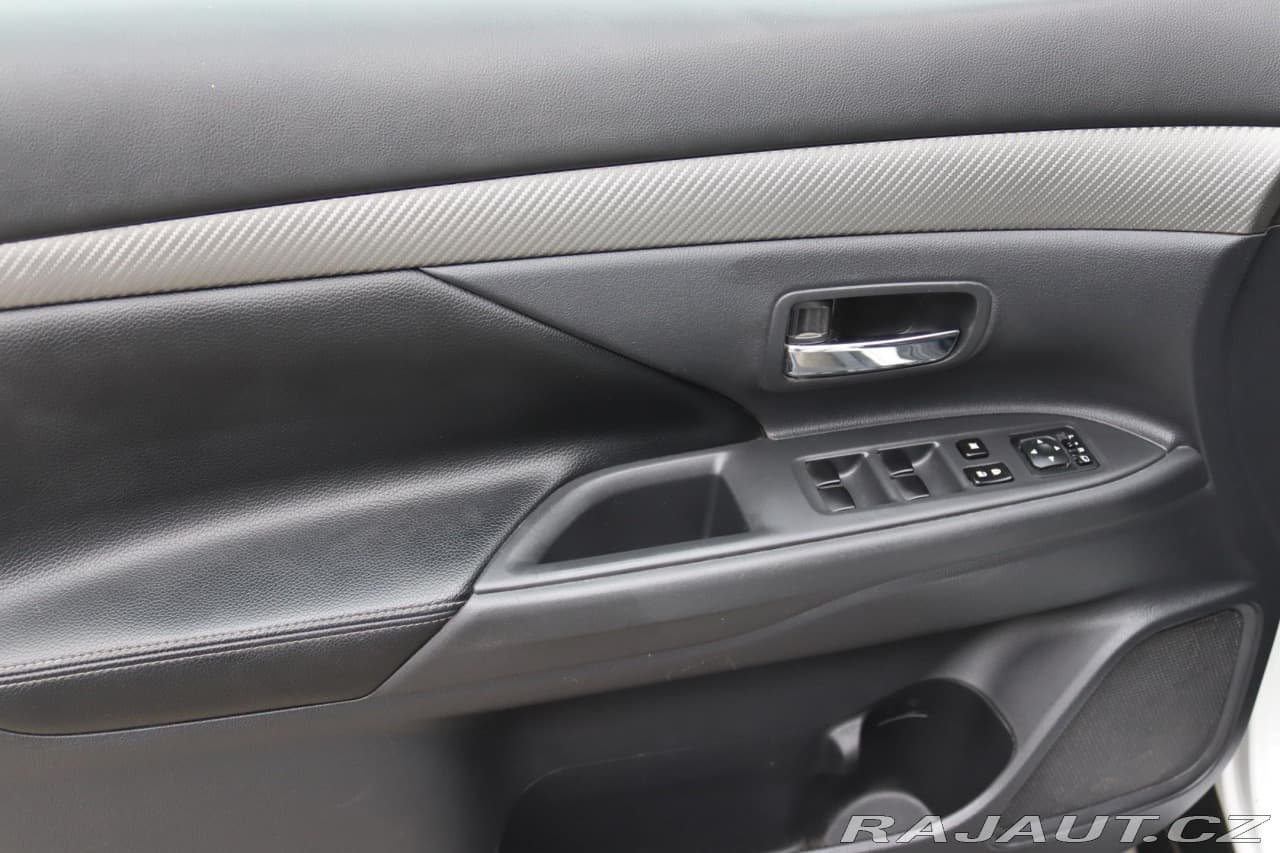 2014 Mitsubishi OUTLANDER - 20