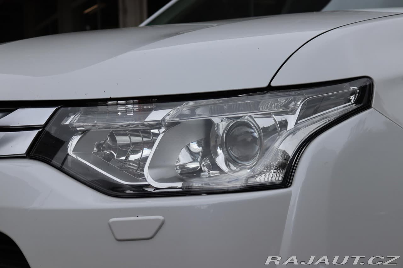 2014 Mitsubishi OUTLANDER - 4