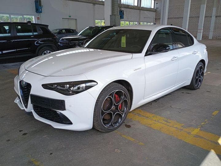 2025 Alfa Romeo GIULIA - 2