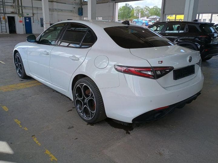 2025 Alfa Romeo GIULIA - 3