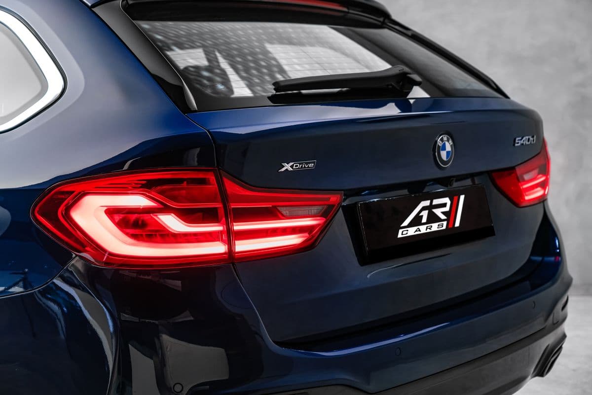 2018 BMW 5-SERIES - 10