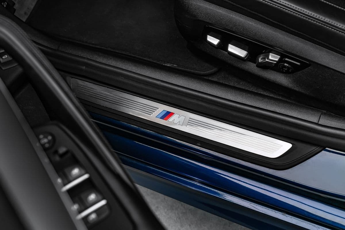 2018 BMW 5-SERIES - 19