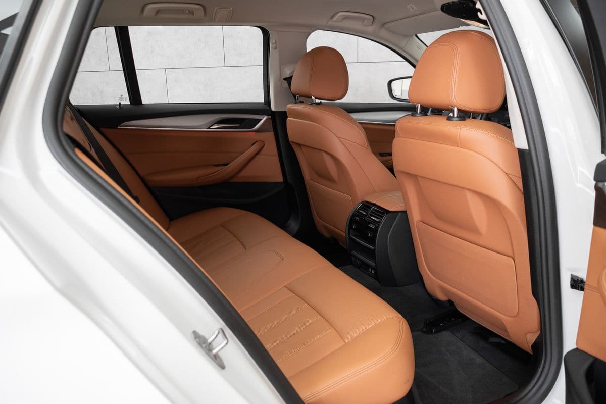 2022 BMW 5-SERIES - 13