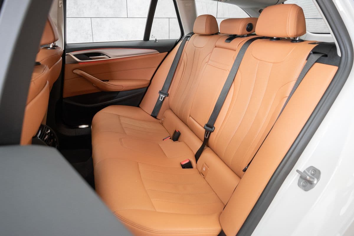 2022 BMW 5-SERIES - 15