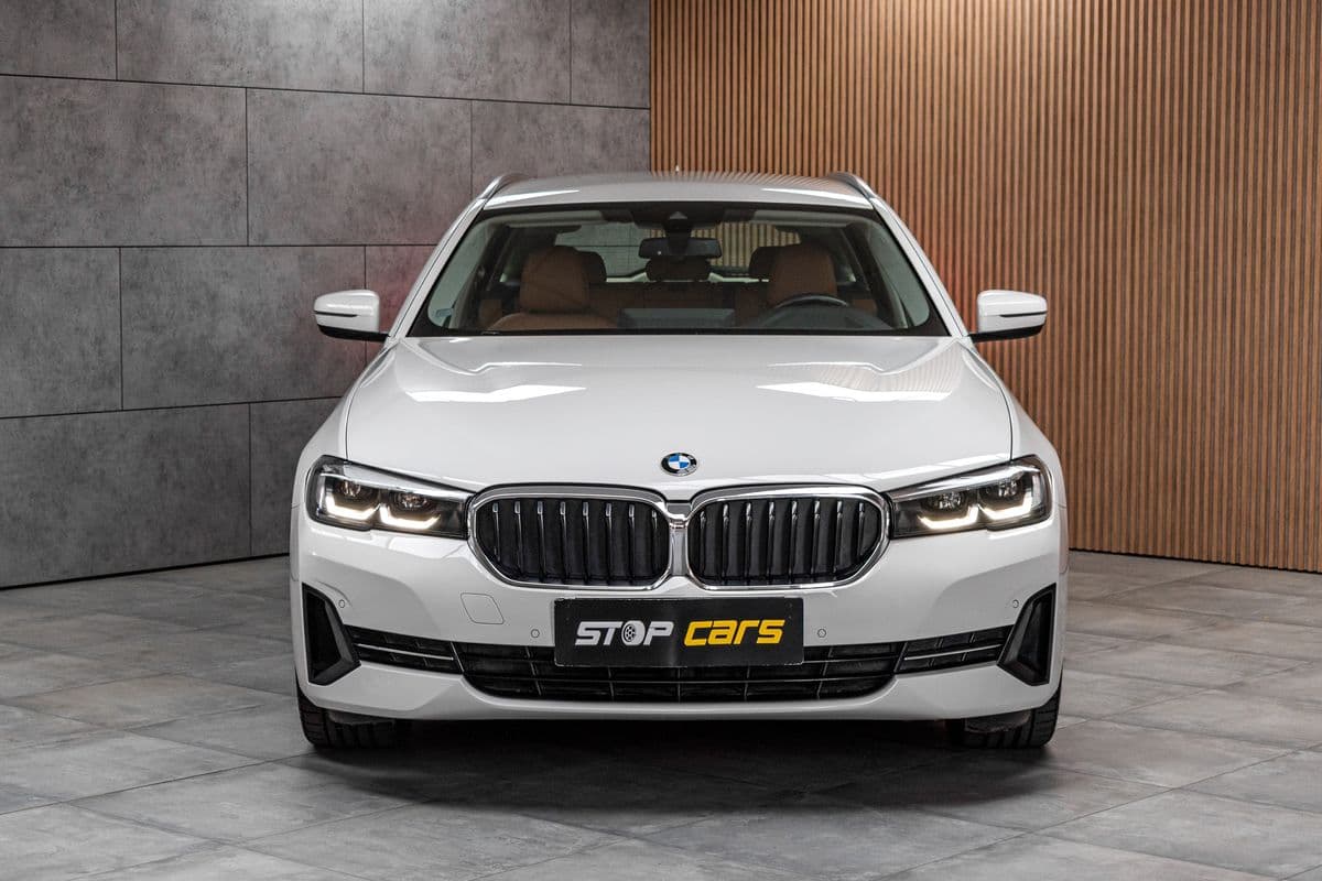 2022 BMW 5-SERIES - 2