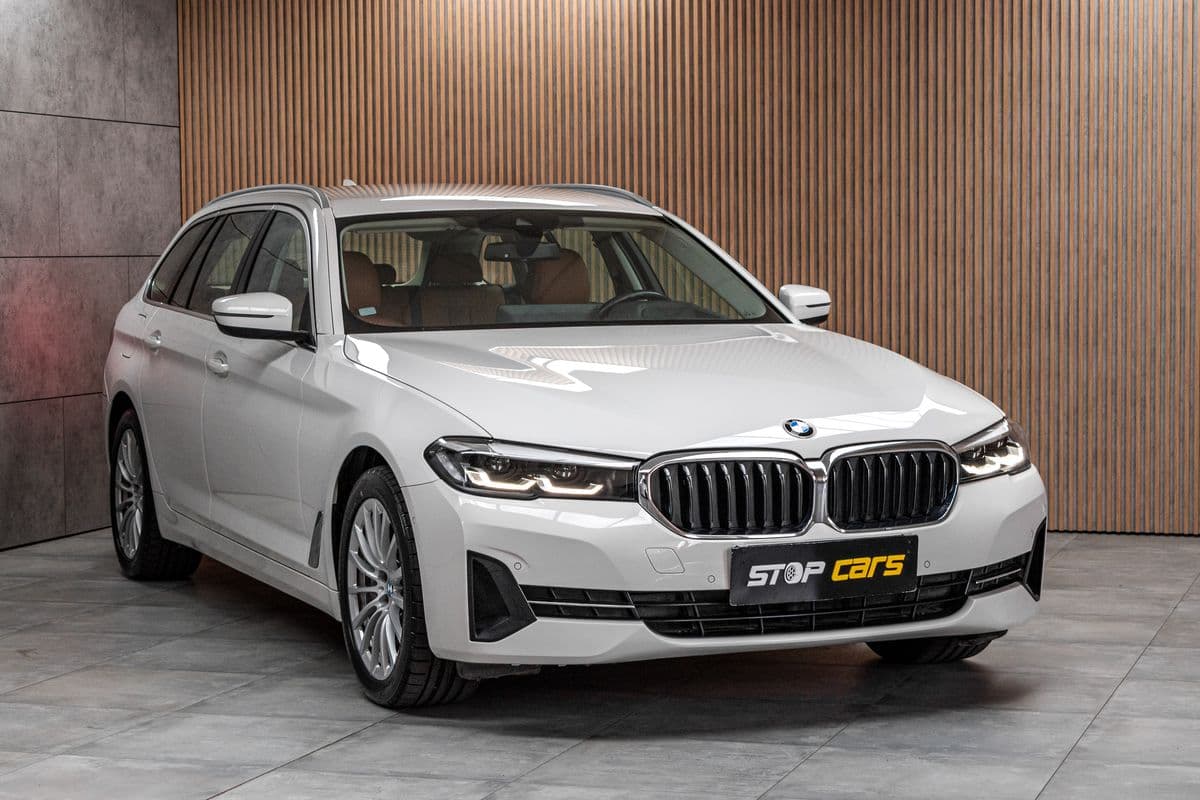 2022 BMW 5-SERIES - 3