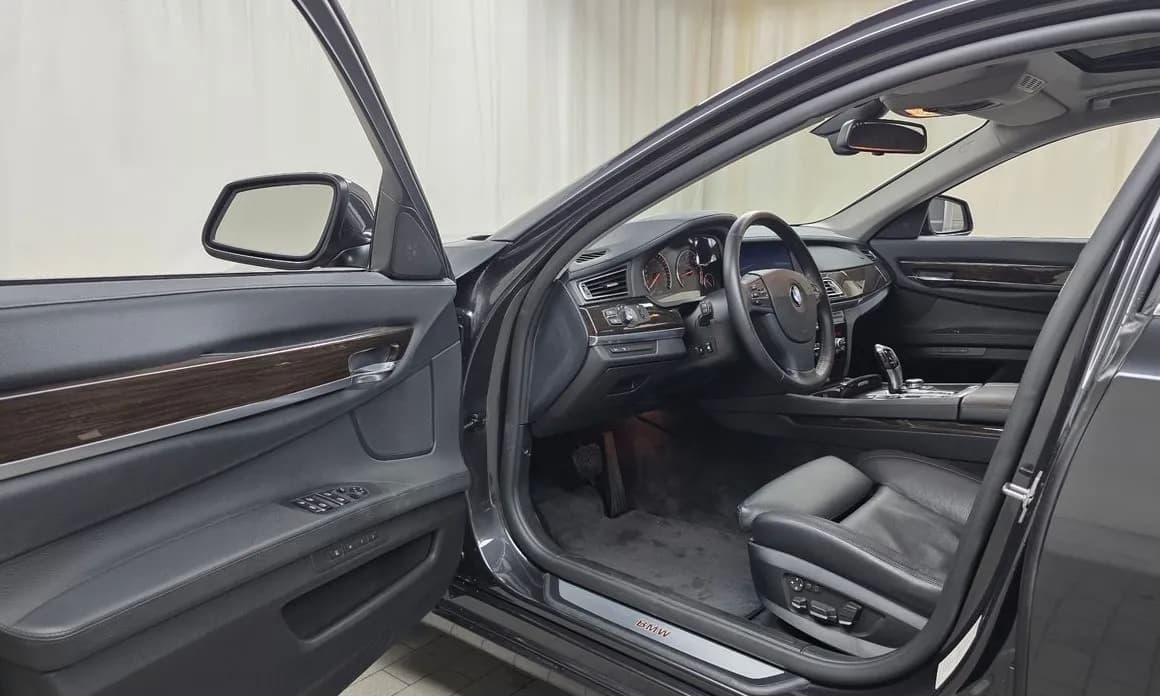 2010 BMW 7-SERIES - 10