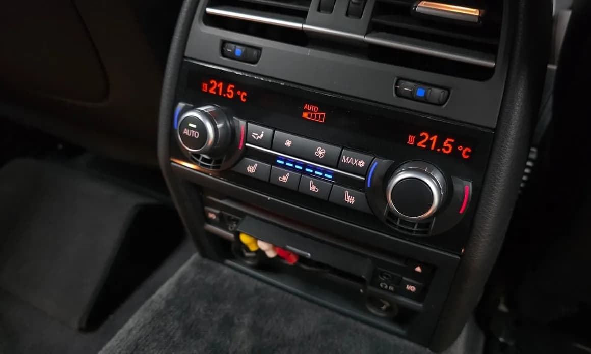 2010 BMW 7-SERIES - 17