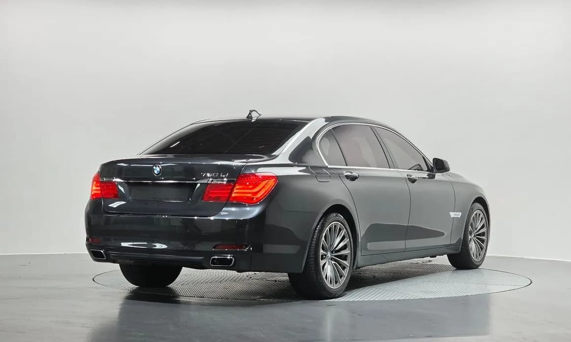 2010 BMW 7-SERIES - 2