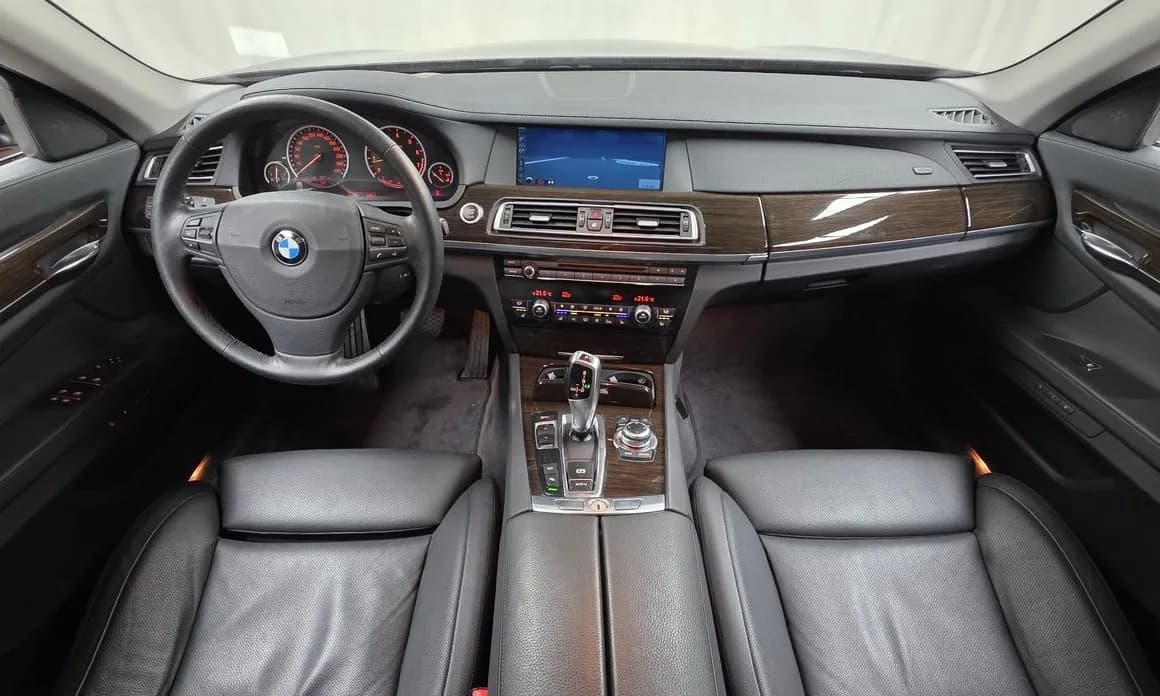 2010 BMW 7-SERIES - 7