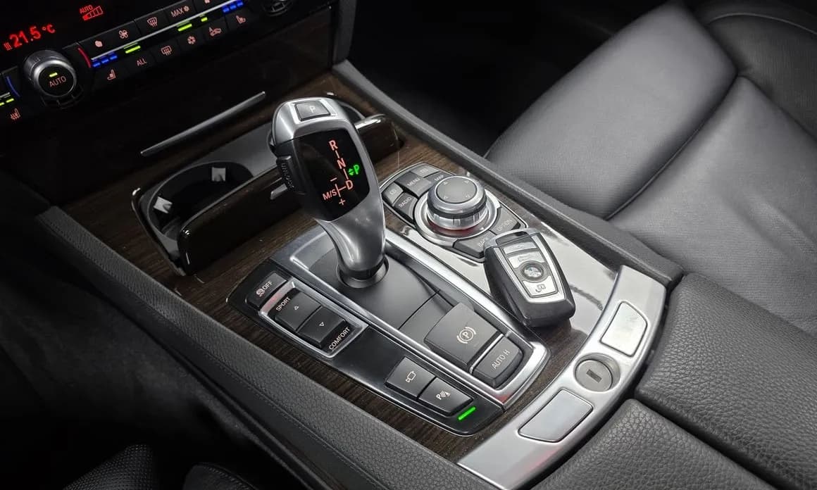 2010 BMW 7-SERIES - 9