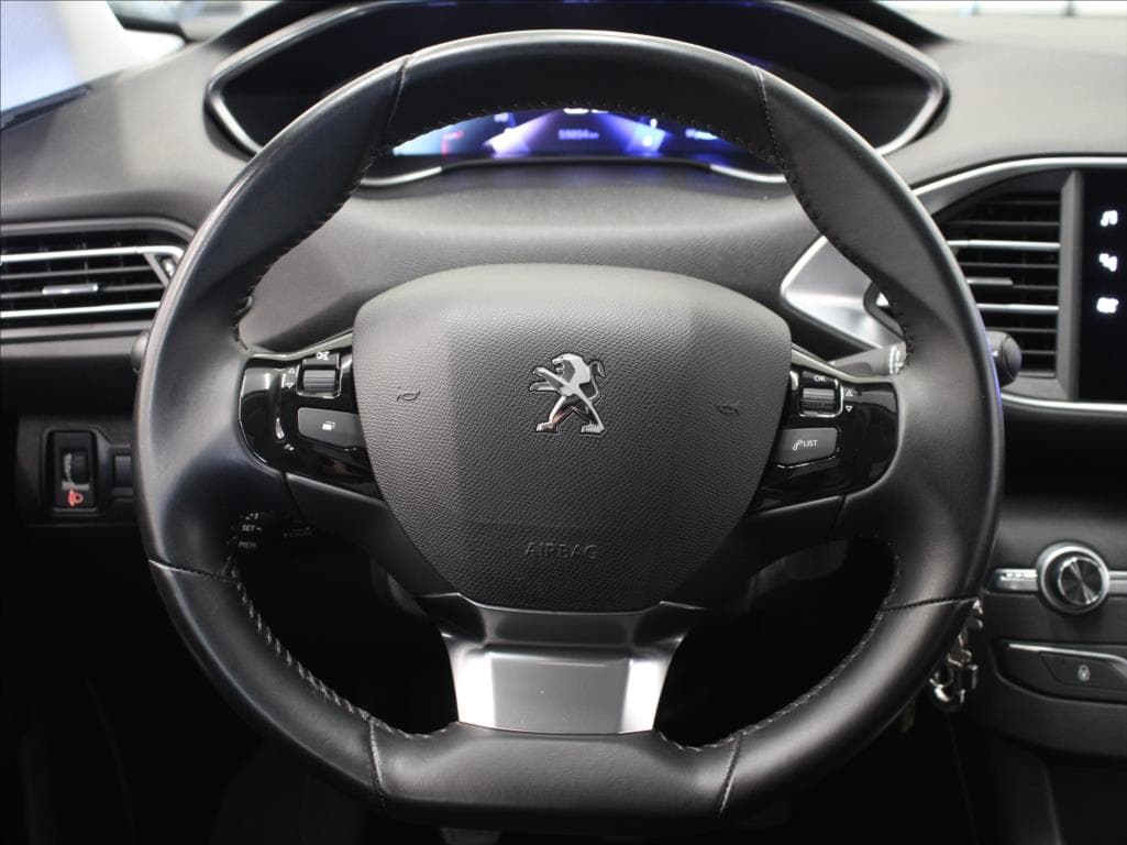 2021 Peugeot 308 - 9