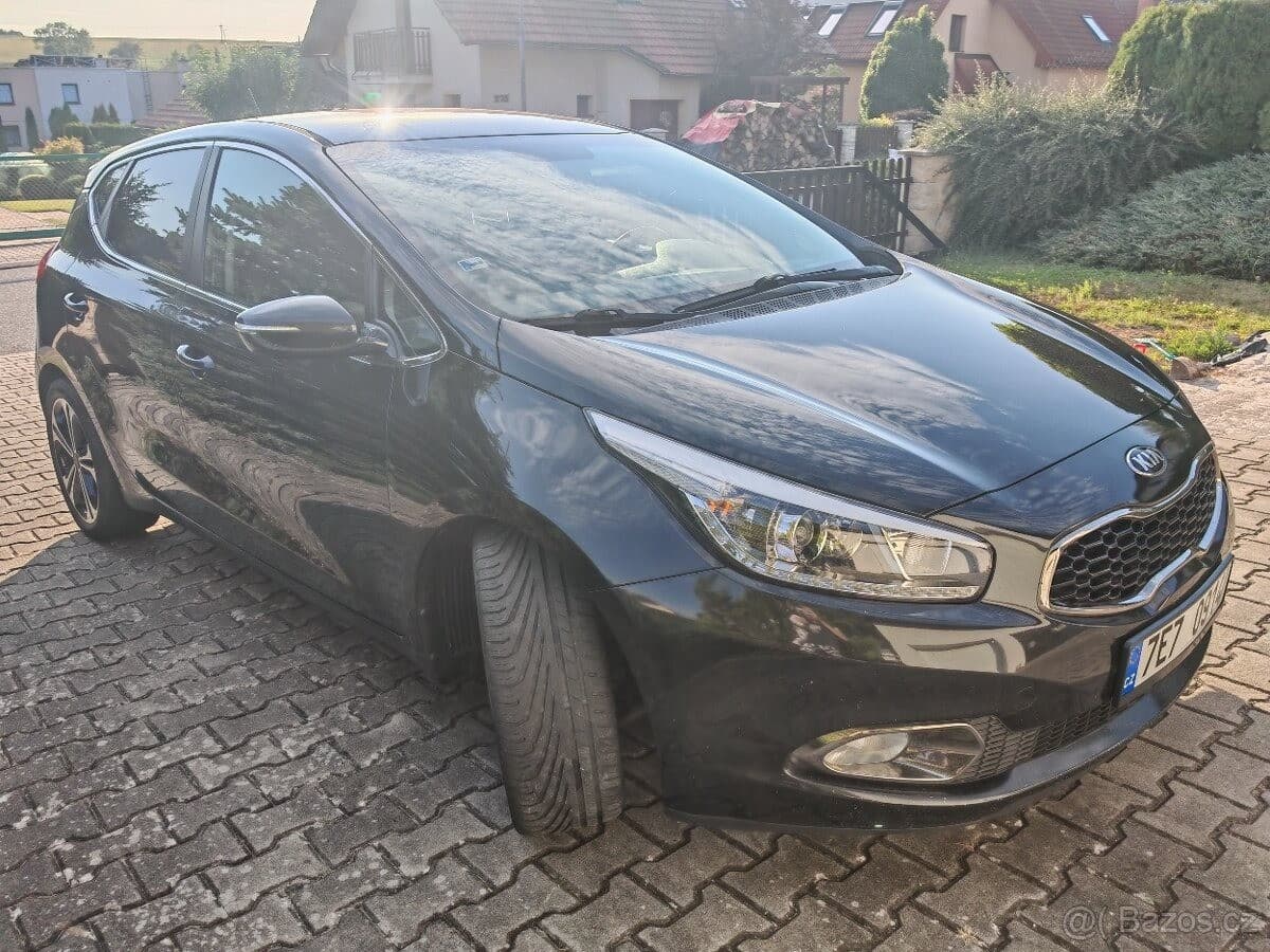 2012 Kia CEE'D - 12