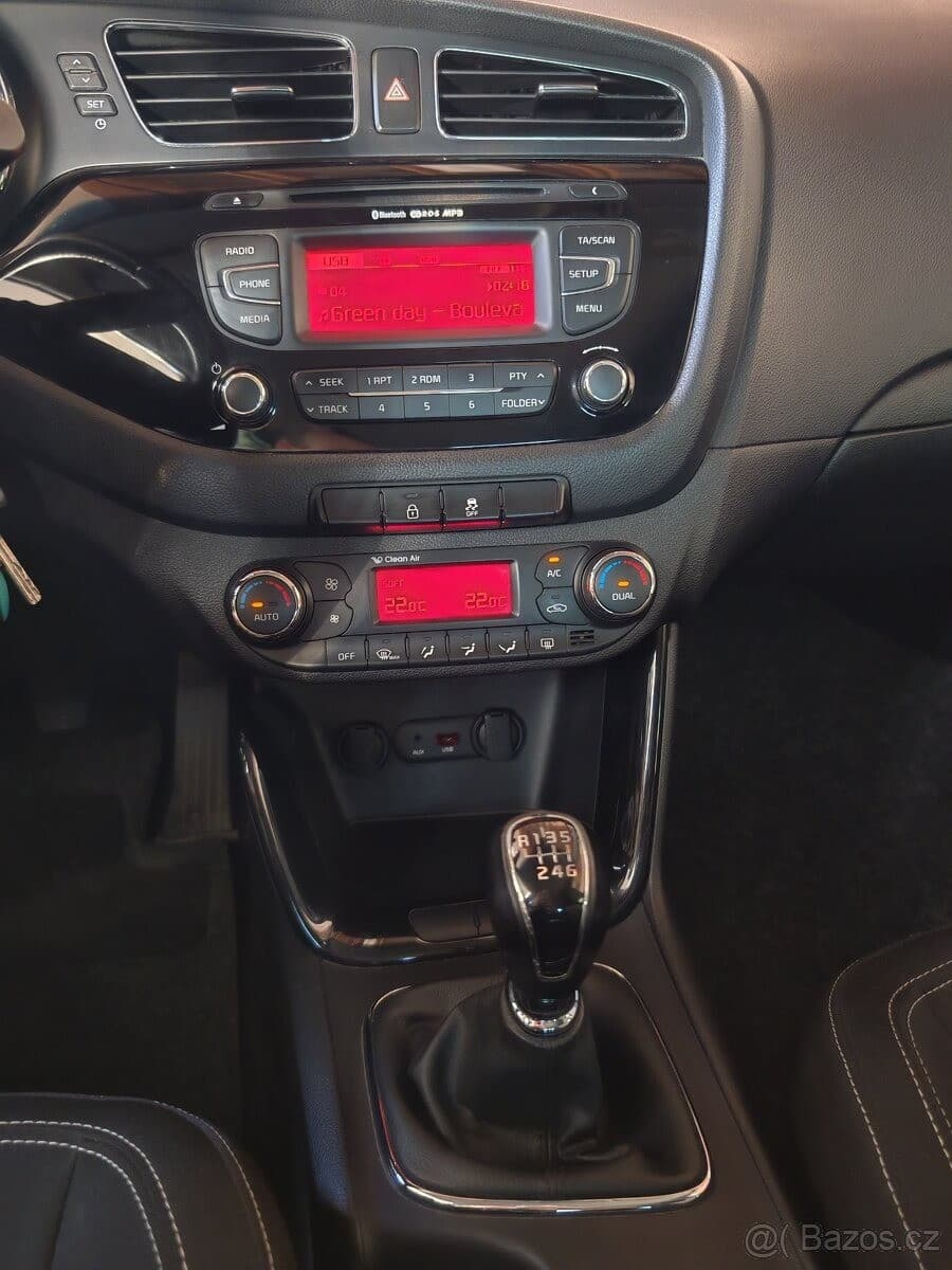 2012 Kia CEE'D - 13