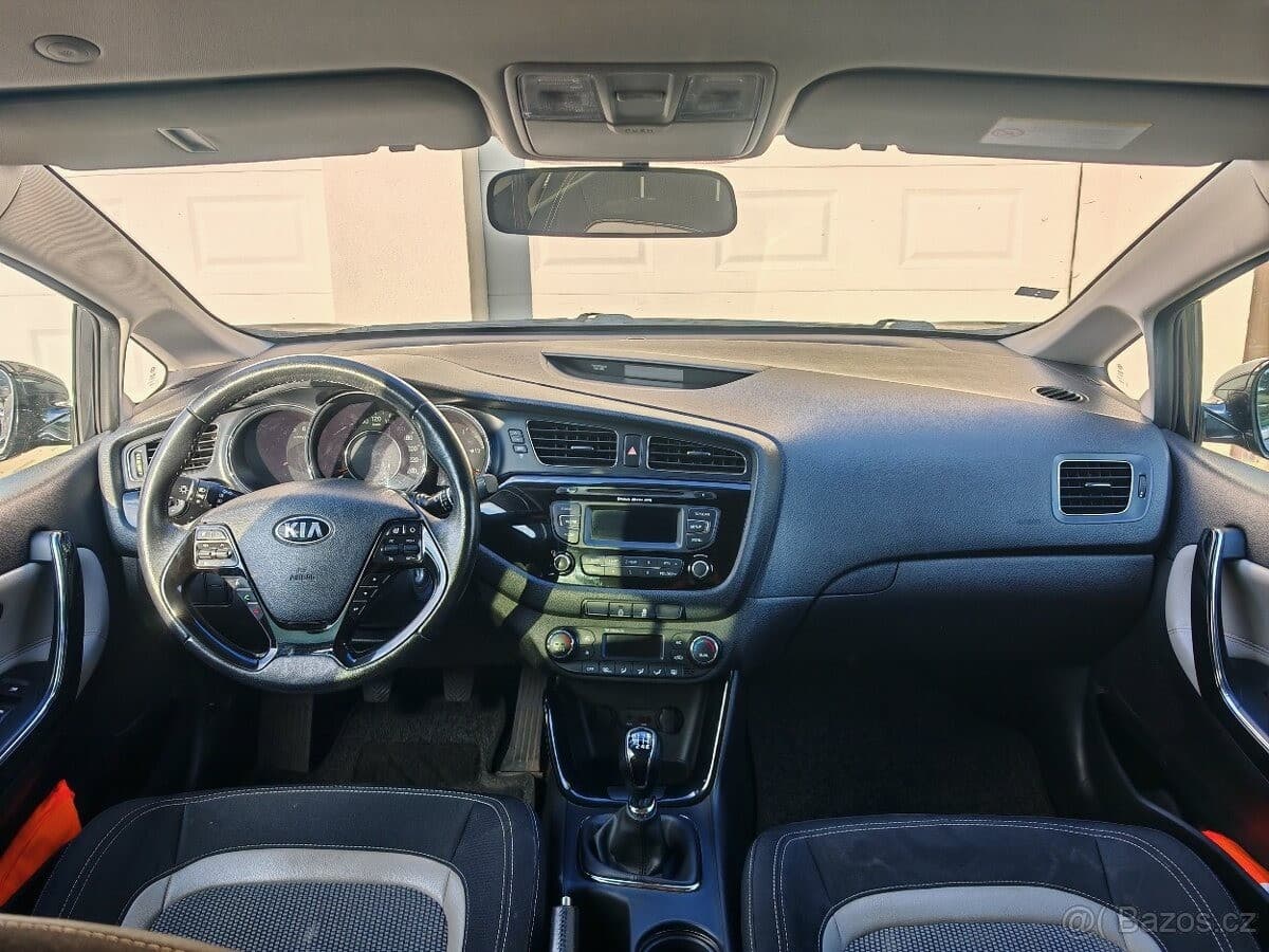 2012 Kia CEE'D - 19