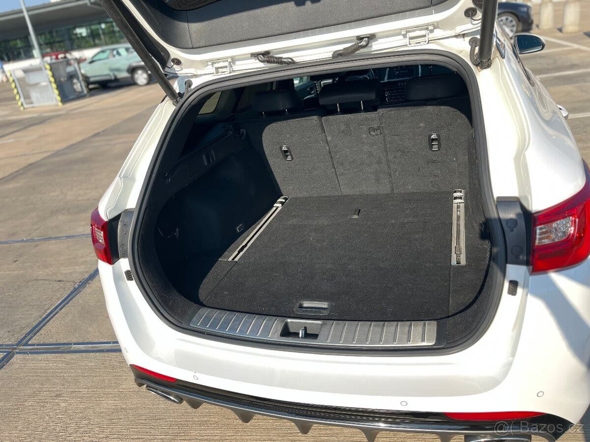 2018 Kia OPTIMA - 10